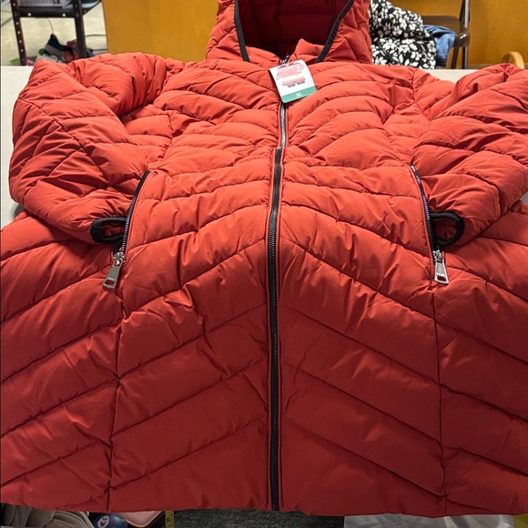 DKNY Women's Brick Puffer Jacket - Picture 11 of 12
